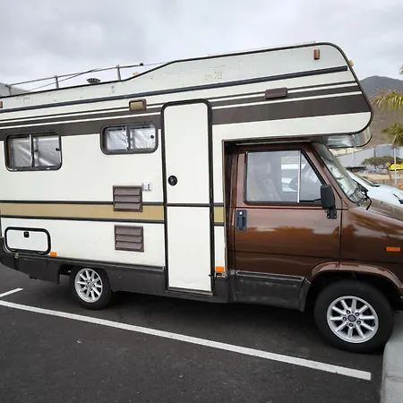 Autocaravana Vacacional Costa Adeje (Tenerife)