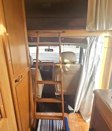Autocaravana Vacacional 캠프장 *