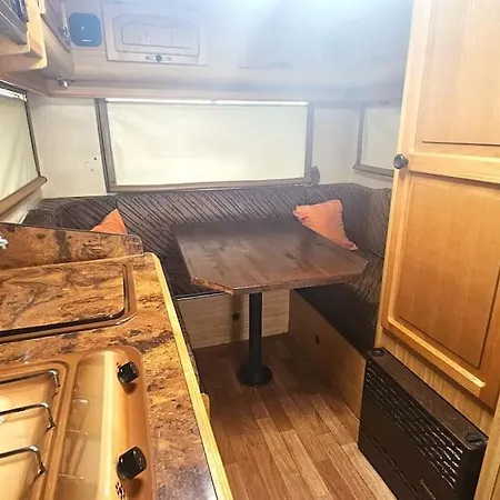 Autocaravana Vacacional 营地